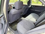 Mercedes E 240-13