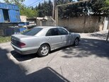 Mercedes E 300-9