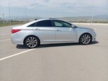 Hyundai Sonata-6