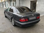 Mercedes E 240-3