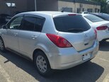 Nissan Tiida-5