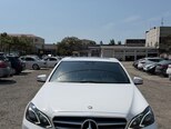Mercedes E 220-1