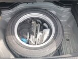 Mercedes E 250-11