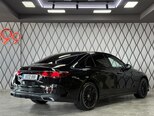 Mercedes E 300 e-4