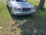 Mercedes E 230-1