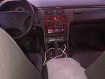 Mercedes E 230-3