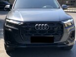 Audi Q7-1