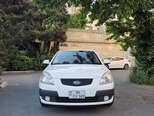 Kia Rio-1