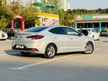 Hyundai Elantra-4