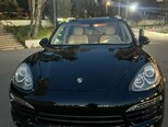 Porsche Cayenne-1