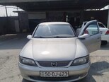 Opel Vectra-1