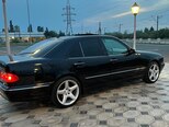 Mercedes E 240-4
