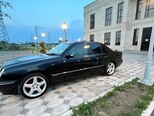 Mercedes E 240-3