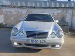Mercedes E 240-1