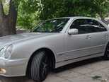 Mercedes E 240-5