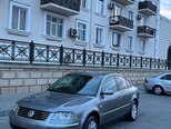Volkswagen Passat-5
