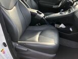 Toyota Prius-7