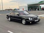 Mercedes E 240-4