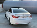 Hyundai Sonata-5