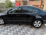 Volkswagen Passat-8