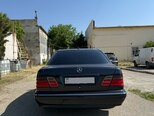 Mercedes E 240-3