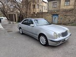 Mercedes E 240-4