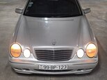 Mercedes E 240-1