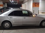 Mercedes E 240-4