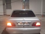 Mercedes E 240-6