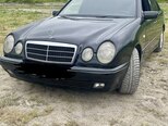Mercedes E 300-1