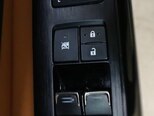 Lexus ES 300h-16