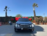 Mercedes E 220-1