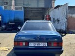Mercedes 190-4