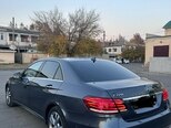 Mercedes E 220-6