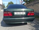 Mercedes E 240-5