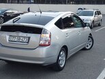 Toyota Prius-13