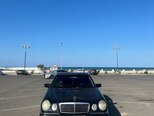 Mercedes E 240-1