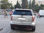 Ford Explorer-5