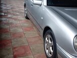 Mercedes E 240-6