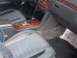 Mercedes E 240-13