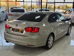 Volkswagen Jetta-8