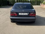 Mercedes E 270-7
