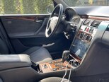 Mercedes E 270-10