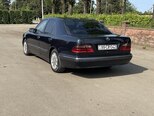 Mercedes E 270-6