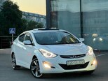 Hyundai Elantra-4