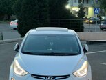 Hyundai Elantra-6
