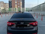 Hyundai Sonata-2