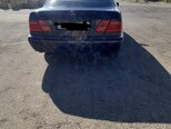 Mercedes E 230-11