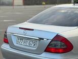 Mercedes E 220-11
