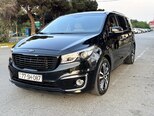 Kia Carnival-1